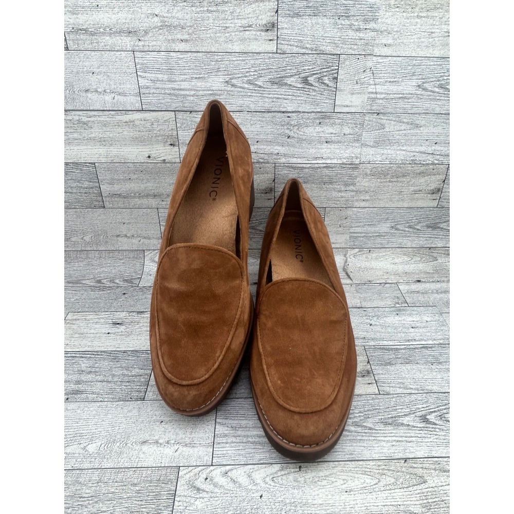 Vionic Ava Tan Brown Suede Lug Sole Loafers Women Size 7.5 Wide DX:08-2024